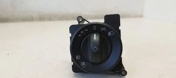Mercedes-Benz Sprinter W906 Light switch A9065450704 9065450704
