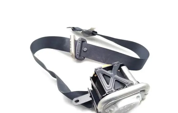 Mazda CX-7 Front seatbelt E40438113