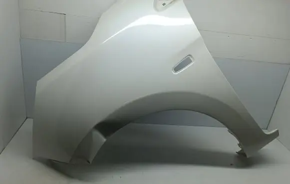 Mitsubishi Space Star Fender
