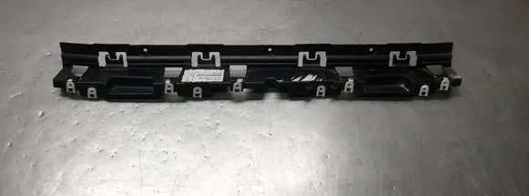 BMW 5 G30 G31 Front bumper mounting bracket 7359788