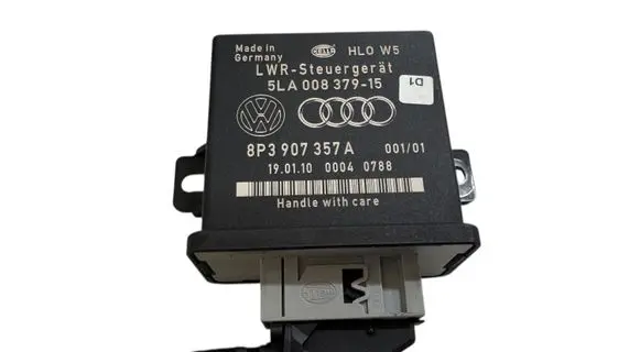 Audi A3 S3 8P Light module LCM 8P3907357A 5LA00837915 00040788