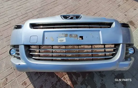 Peugeot 5008 Front bumper