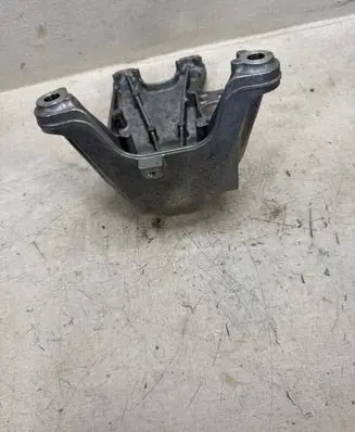 Porsche Macan (95B) Engine mounting bracket 95B199308G F100571