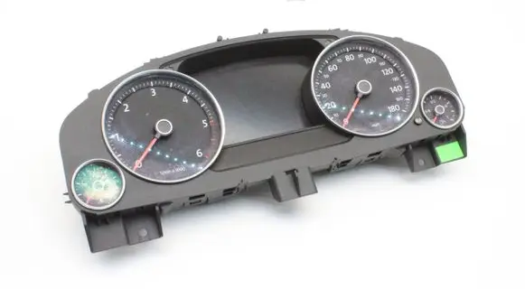 Volkswagen Touareg II Speedometer (instrument cluster) 7P6920981