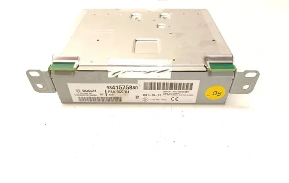 Opel Vivaro Radio/CD/DVD/GPS head unit 9841575880