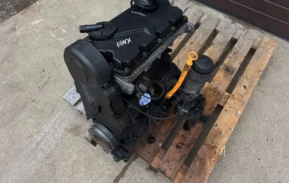Volkswagen PASSAT B5.5 Engine AWX 038103373R 038103469R