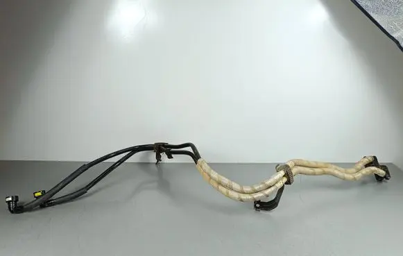 Gearbox oil cooler pipe/hose