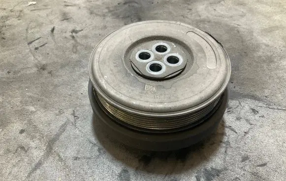 Mercedes-Benz Sprinter W906 Crankshaft pulley A6510351612