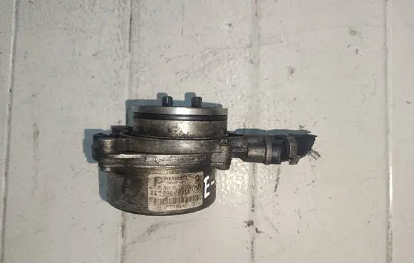 Vacuum pump
