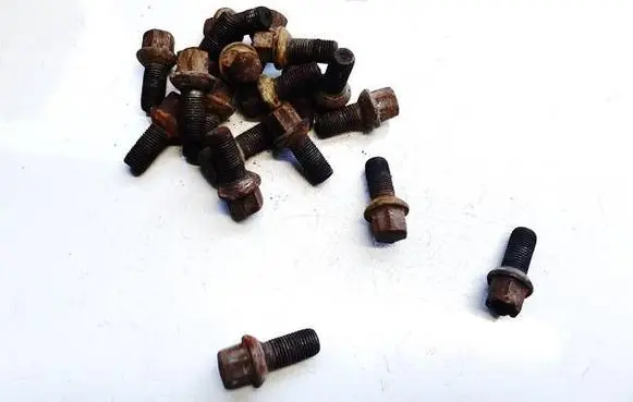 Mercedes-Benz CLS C219 Nuts/bolts 