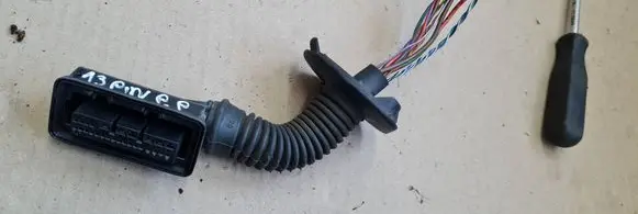 Audi A5 8T 8F Rear door wiring loom 8K0972702
