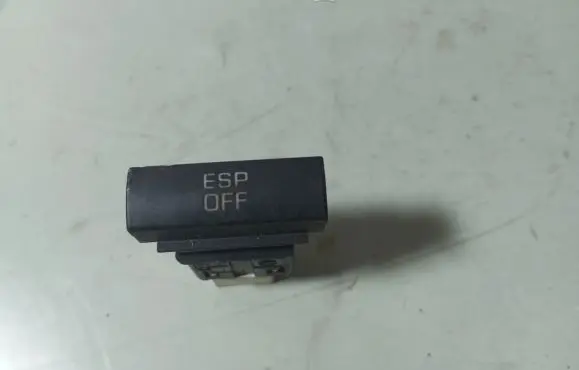 Skoda Octavia Mk2 (1Z) ESP (stability program) switch 1Z0927134A