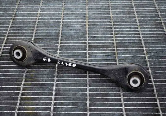 Volkswagen PASSAT B8 Rear upper control arm/wishbone 5Q0501529C