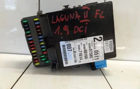 Renault Laguna II Fuse module 8200607585 8200660166 8200371614