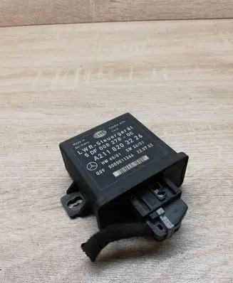 Mercedes-Benz E W211 Light module LCM A2118203226 5DF00827800