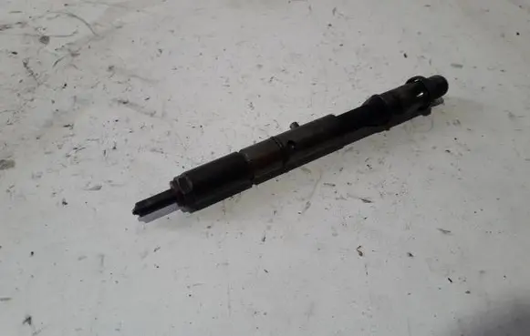 Audi A6 S6 C5 4B Fuel injector 059130201F