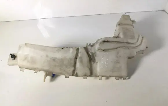 Ford Focus Windshield washer fluid reservoir/tank 4M5113K163