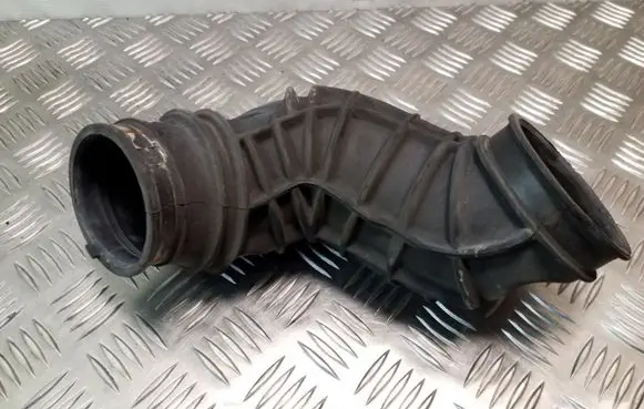 Saab 9-5 Turbo air intake inlet pipe/hose 55558781