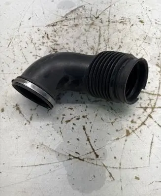BMW 5 G30 G31 Air intake hose/pipe 7846271