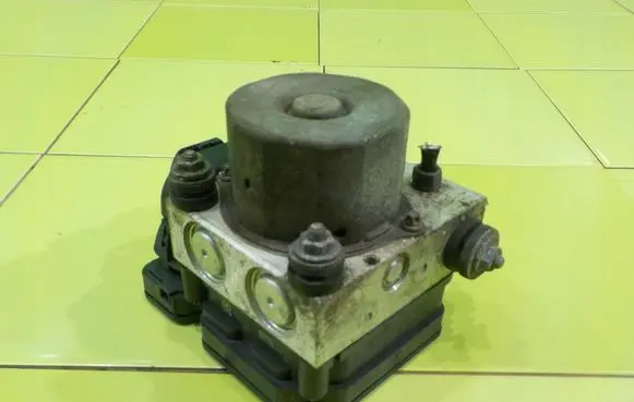 Volkswagen Polo V 6R ABS Pump 0265242274 17AB175