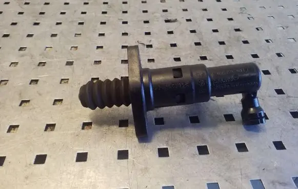 Seat Altea XL Clutch slave cylinder 1K0721261L