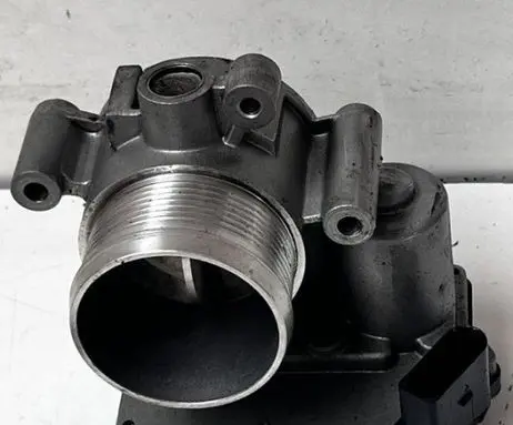 Volkswagen PASSAT B6 Throttle valve V10810063