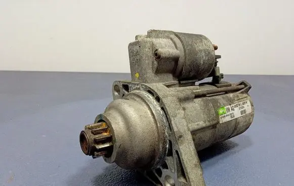 Volkswagen PASSAT B6 Starter motor 02Z911023H