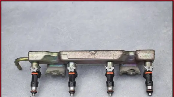 Nissan Micra Fuel injectors set 0280158013