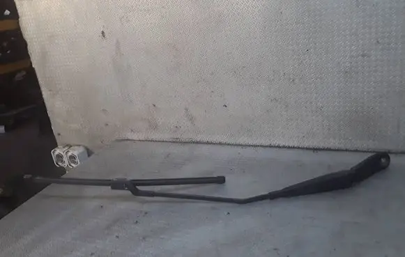 Volvo V70 Windshield/front glass wiper blade 31276003