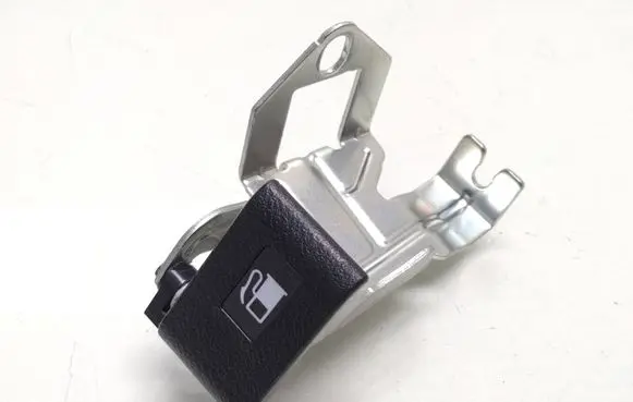 Honda CR-V Engine bonnet (hood) release handle