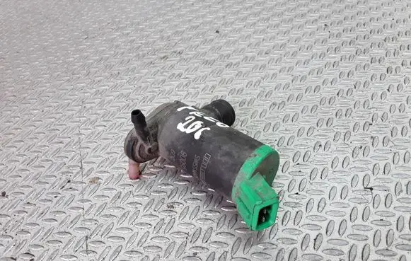 Peugeot 206 Windscreen/windshield washer pump