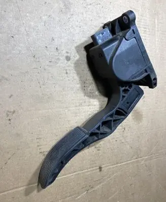 Mercedes-Benz Sprinter W906 Accelerator throttle pedal A9063000404 9063000404 0280755023