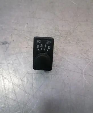 Nissan Primera Headlight level height control switch 37044A