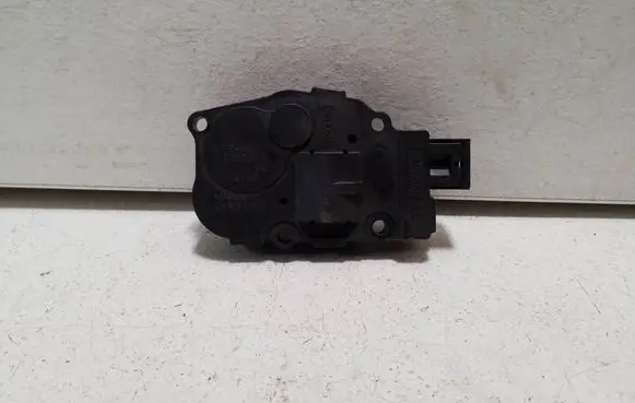 Mercedes-Benz Vito Viano W447 Air flap motor/actuator EFB460 CN821002