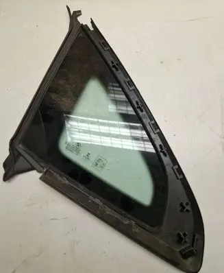 BMW 2 F44 Rear side window 18226310