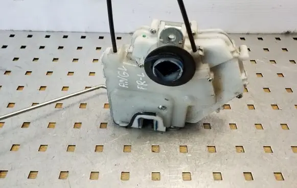 Honda FR-V Front door lock