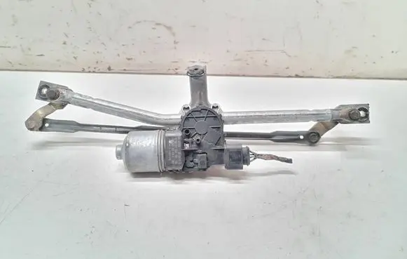 Front wiper linkage and motor