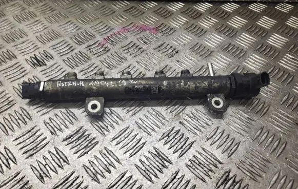 Opel Astra H Fuel main line pipe 55200266