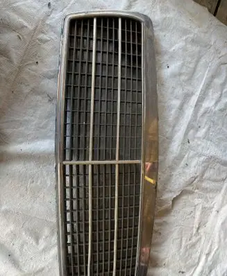 Mercedes-Benz A W169 Front bumper upper radiator grill 2108880023
