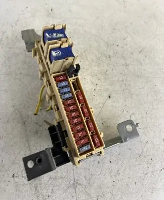 Nissan Micra Fuse module