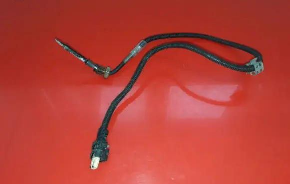 Mercedes-Benz E W212 Exhaust gas temperature sensor A0009059704