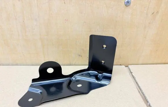 Renault Captur II Fender mounting bracket 625B51968R