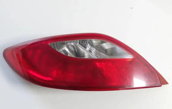 Mazda 2 Rear/tail lights D65151160