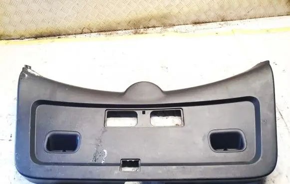 Toyota Corolla Verso AR10 Other trunk/boot trim element tay681