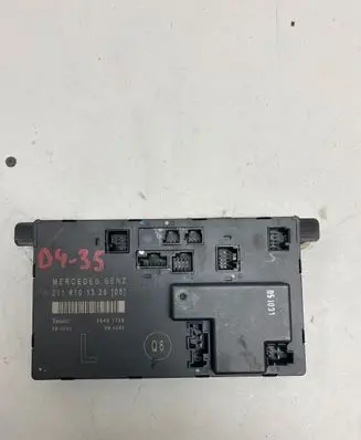 Mercedes-Benz E W211 Door control unit/module 2118701326 00401708
