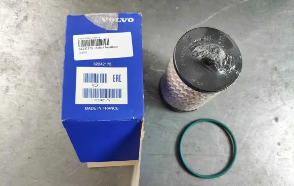 Volvo XC90 Fuel filter 32242175 30792514