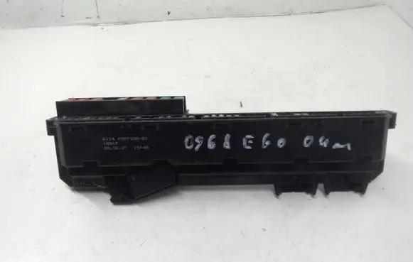 BMW 5 E60 E61 Fuse module 6957330