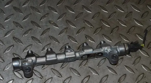 Hyundai i40 Fuel main line pipe 314002A420 0281002863