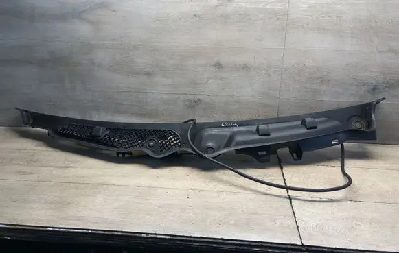 Mercedes-Benz C W204 Wiper trim A2048303213 ZA709ZA830 7370979830
