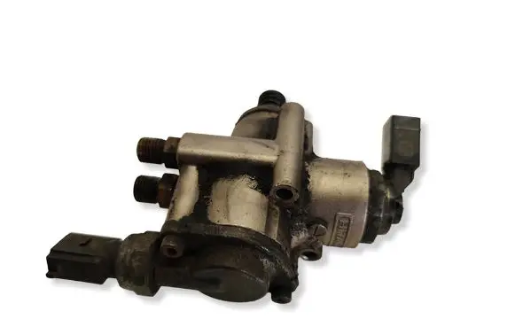 Audi A6 S6 C6 4F Fuel injection high pressure pump 06E025G 2040261